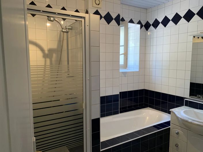 Image No.8-Maison de village de 3 chambres à vendre à Saint-Saud-Lacoussière