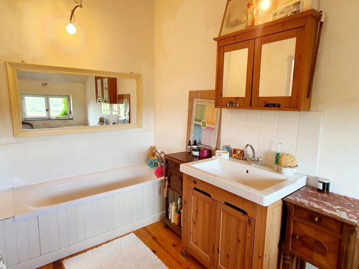 Image No.14-6 Bed House for sale