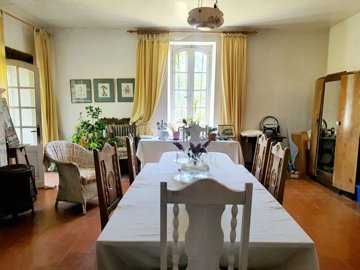 6213acd9c333fd50a7200c3887b3b659b5dbb07c79403