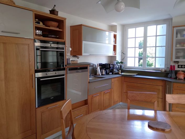 Image No.7-5 Bed House for sale