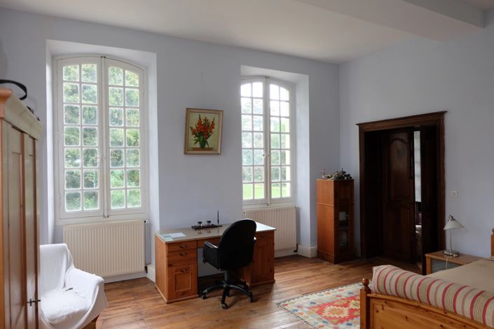 Image No.7-6 Bed House for sale