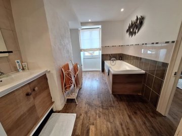 8680183e067b5e9bf98bbaf2c17d3aa69635d5048f192