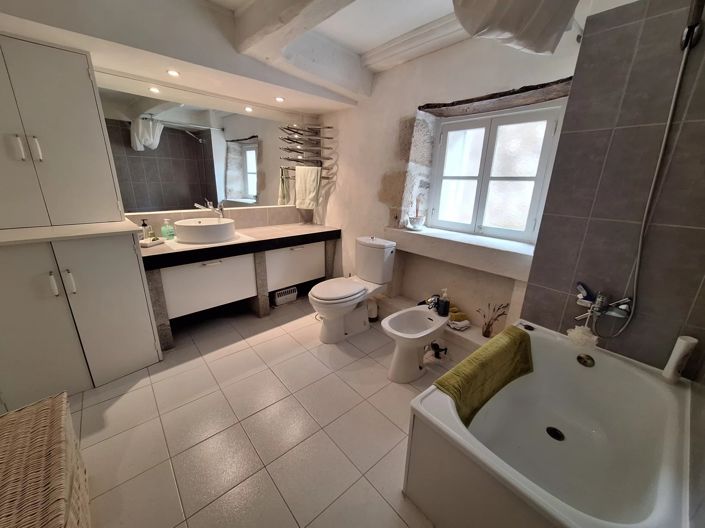 Image No.7-4 Bed House for sale