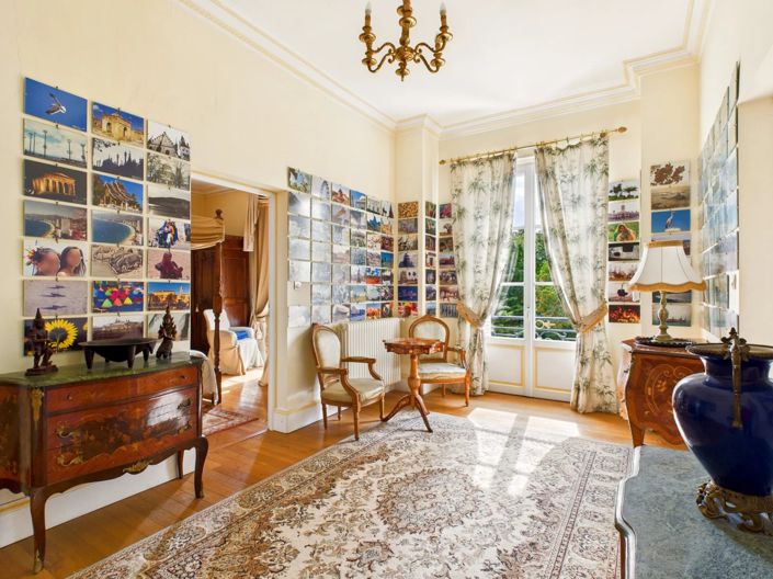 Image No.10-Maison de 19 chambres à vendre à Tournon-Saint-Pierre