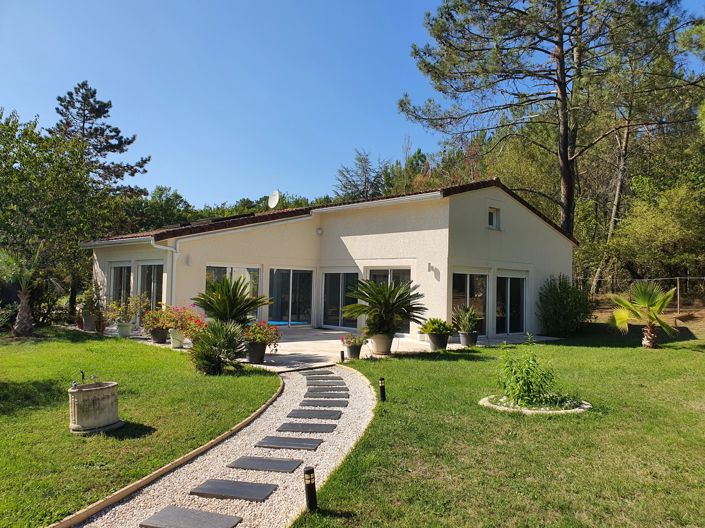 Image No.14-3 Bed House for sale