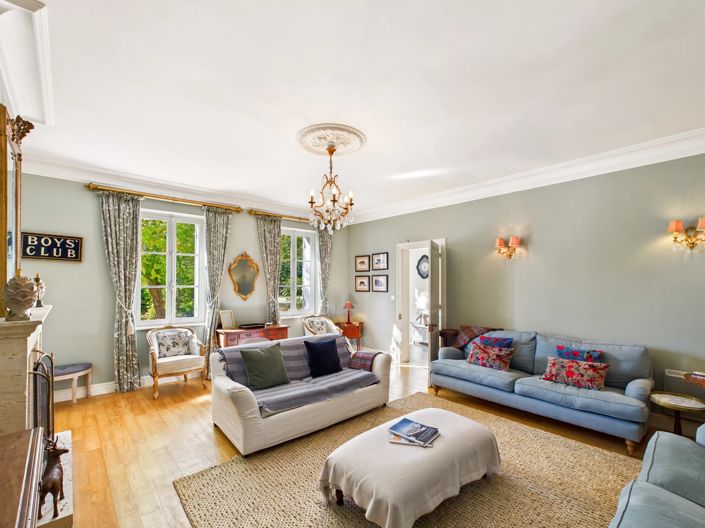 Image No.5-Maison de 6 chambres à vendre à Montpon-Menesterol