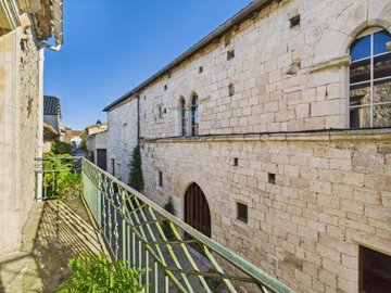 086747d16ccfa4ad933a93f43f056851332fbf720f192