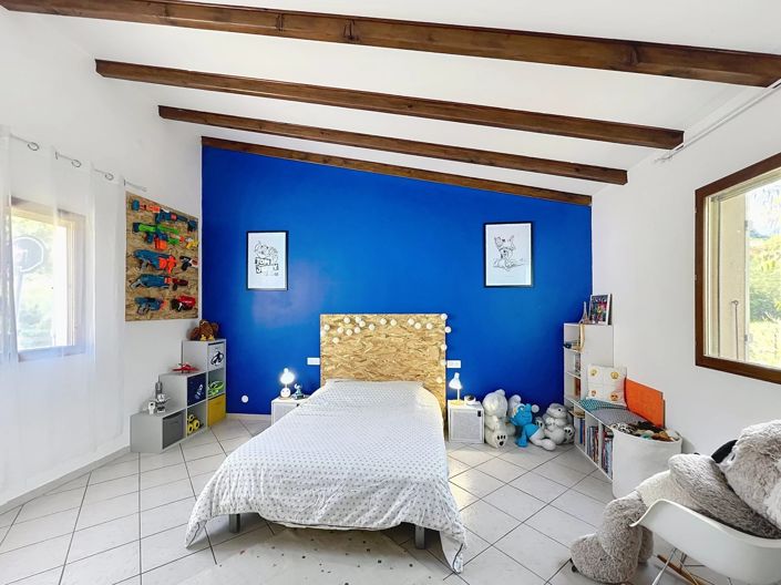 Image No.13-12 Bed House for sale