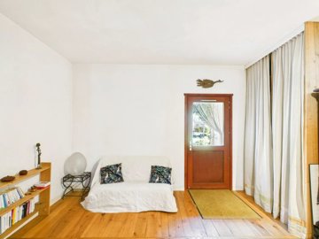 f9da83370095ab7d4ba08b90f904791a5639762e18192