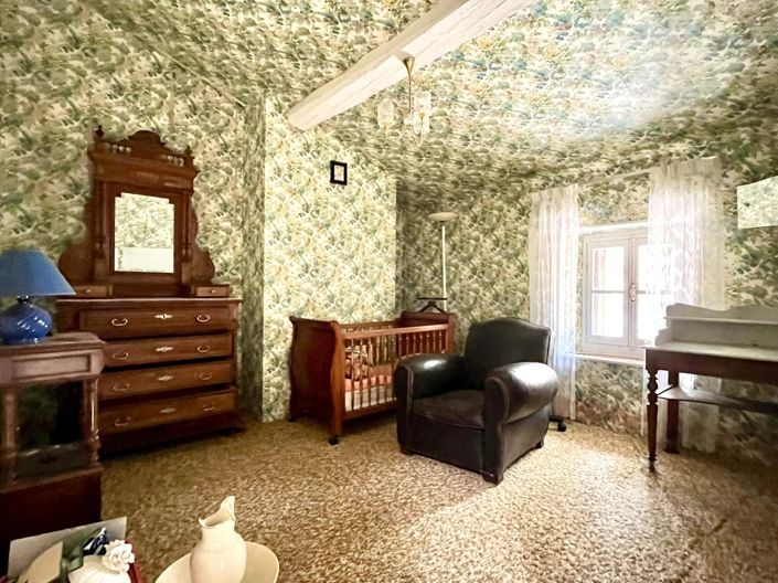 Image No.13-6 Bed House for sale