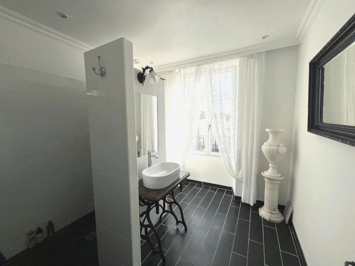 Image No.10-4 Bed Village House for sale