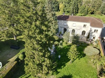 e871a0914eb9573a67b333b18a75cef0af39b957fa192