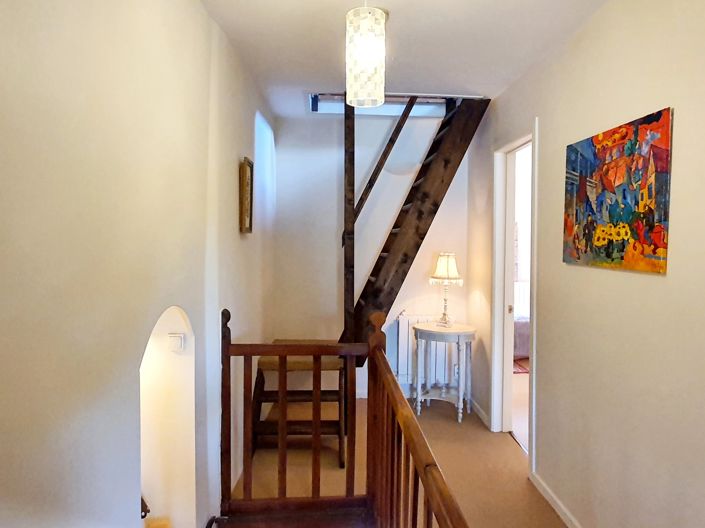 Image No.9-3 Bed House for sale