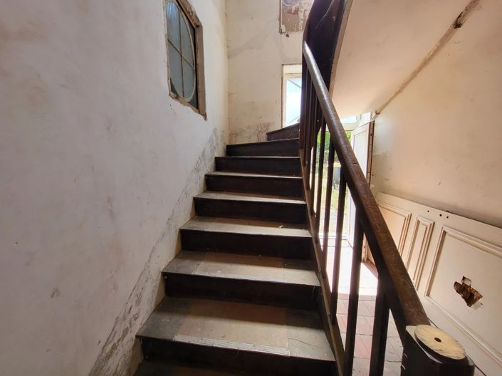 Image No.8-4 Bed House for sale