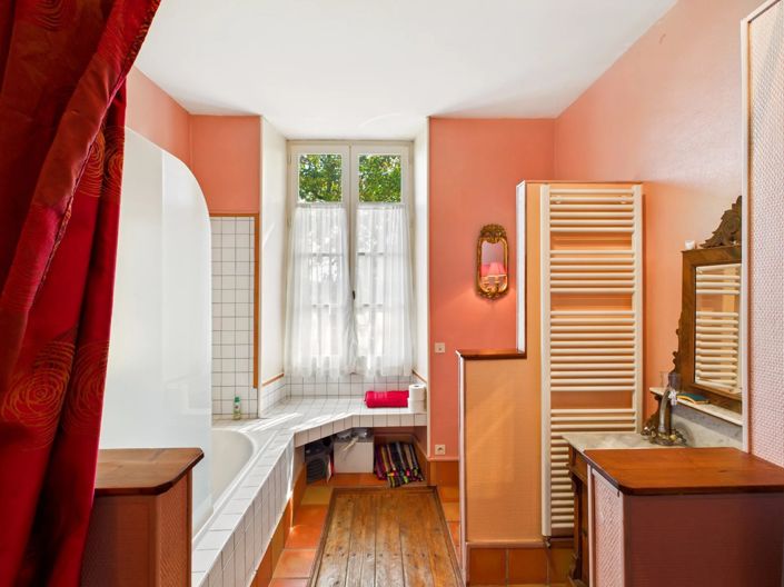 Image No.11-7 Bed House for sale