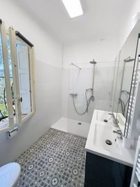 a335046f85c8a144d538bb5da26aba2ace5d8fad3b192