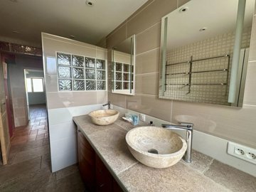 b89cea7e18308c601852ef2af7d46fb95af2f35e1e403