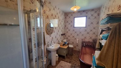 130de6f523b690ffbd58fde099e391e728686c27f4192