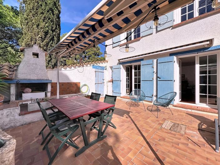 Image No.3-4 Bed House for sale