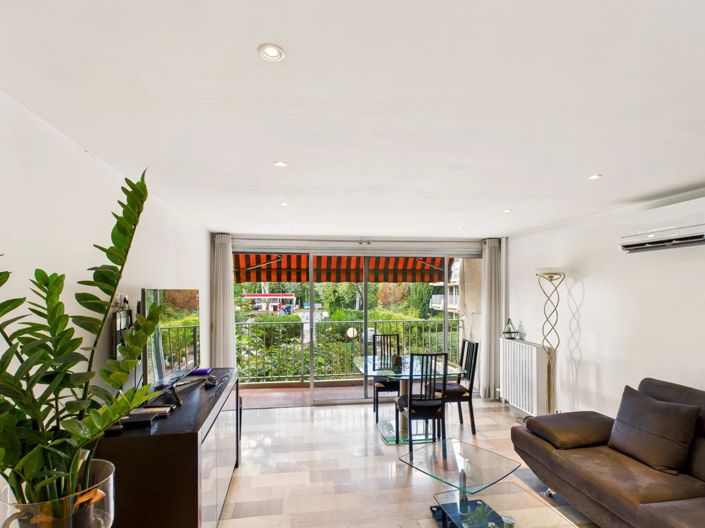 Image No.2-2 Bed Property for sale