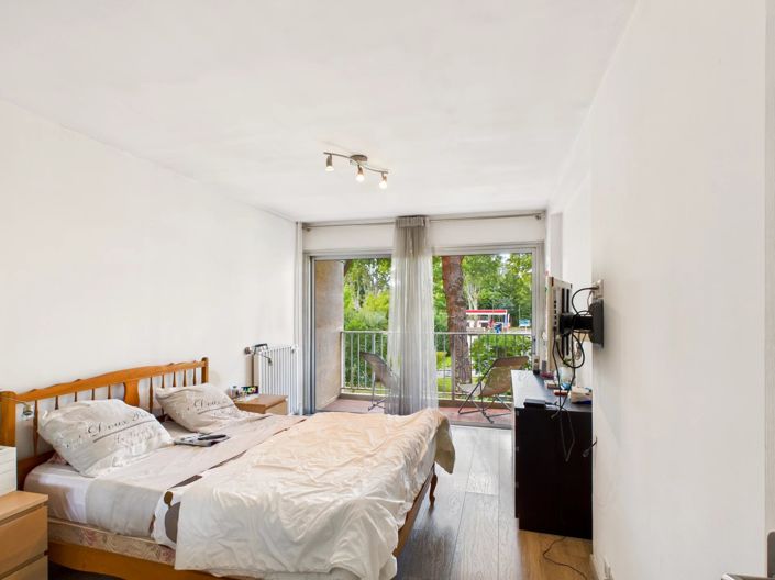 Image No.7-2 Bed Property for sale