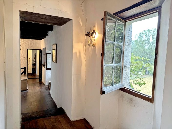 Image No.11-3 Bed House for sale