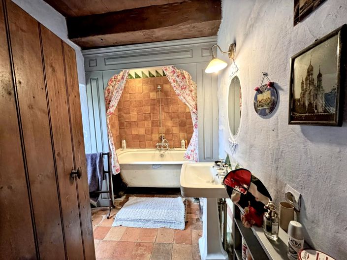 Image No.9-3 Bed House for sale