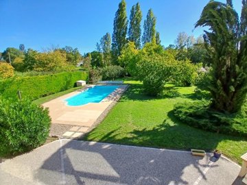 80e3e2d4ed4e319ceee539f2bec450ff76e43b727b192