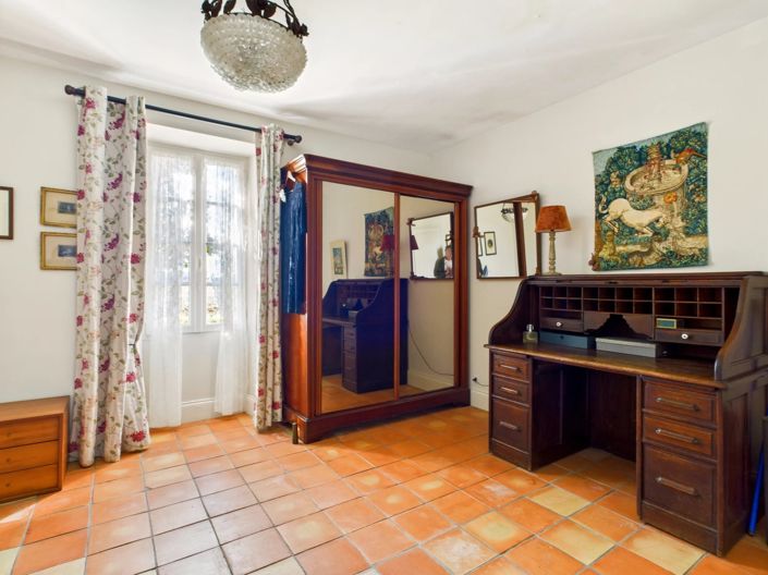 Image No.6-4 Bed Farmhouse for sale