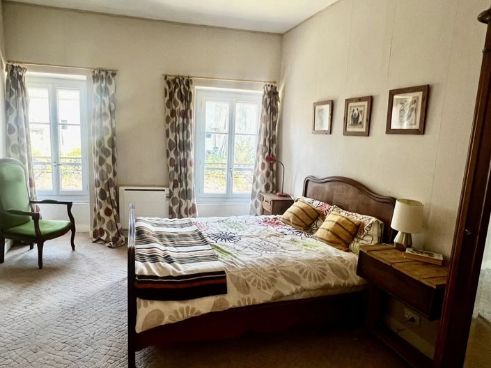 Image No.6-4 Bed House for sale