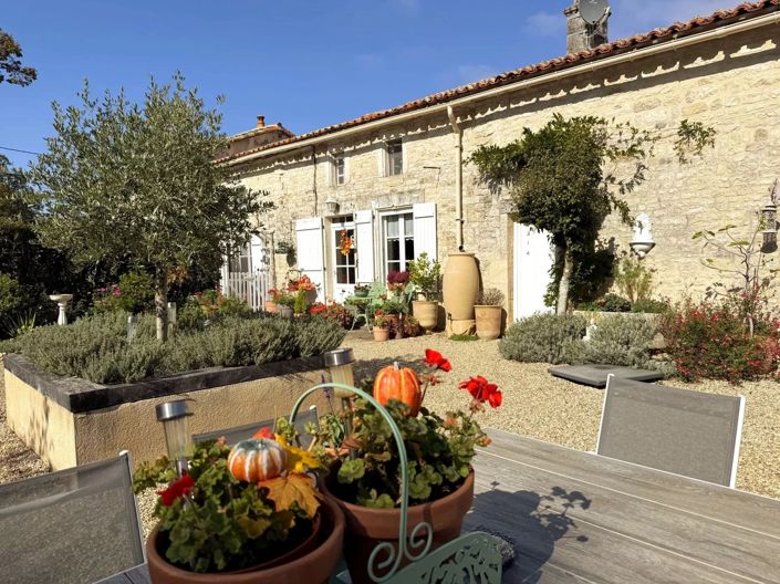 Image No.2-Maison de 4 chambres à vendre à La Forêt-de-Tessé