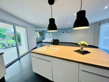 ec0517afd23cd0341b2ff047022d6bfddbd9fe7ae5403