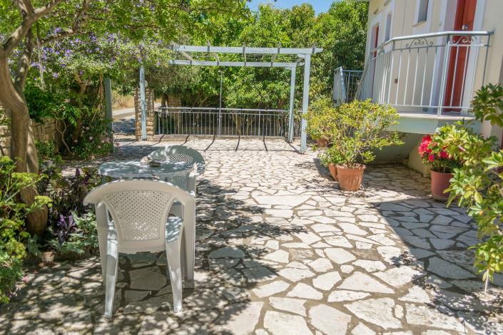 Image No.8-Condo de 9 chambres à vendre à Foinikountas