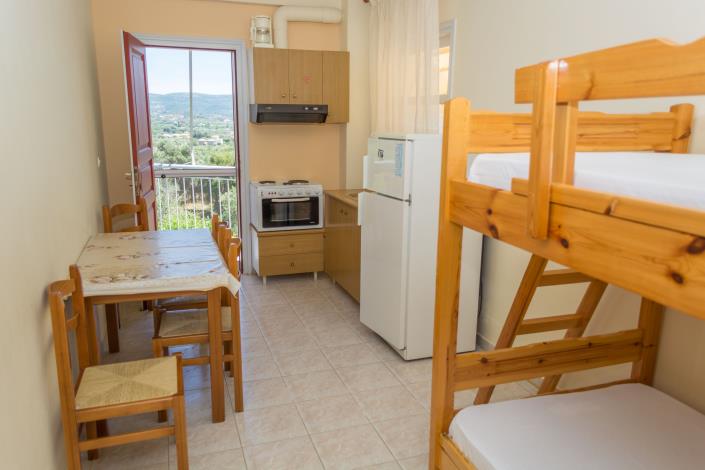 Image No.10-Condo de 9 chambres à vendre à Foinikountas