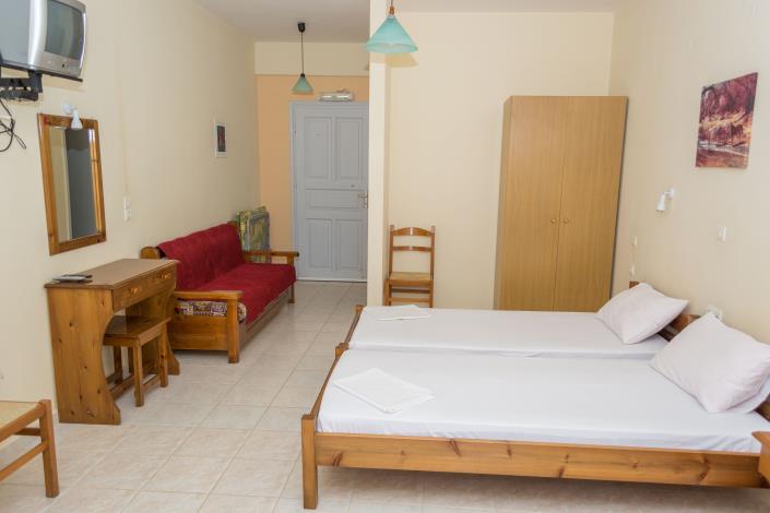 Image No.12-Condo de 9 chambres à vendre à Foinikountas