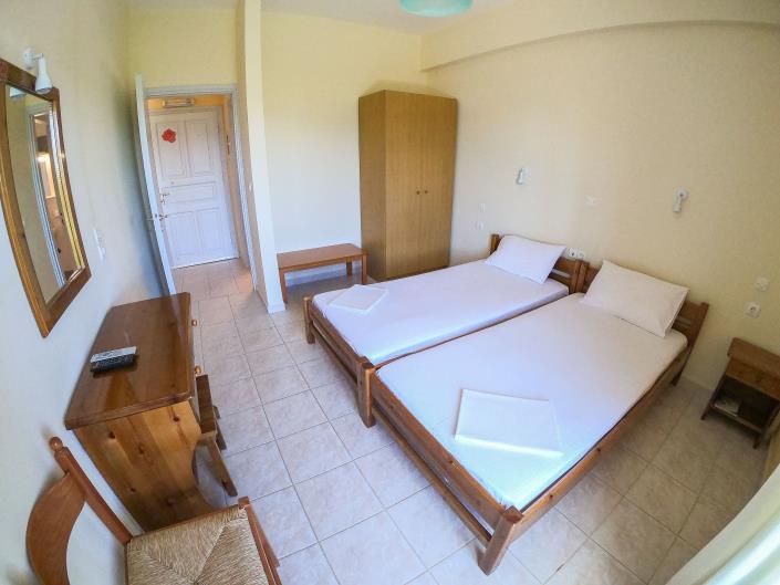 Image No.20-Condo de 9 chambres à vendre à Foinikountas