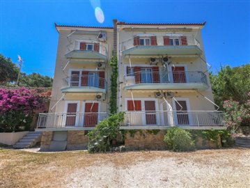 Seven-fully-equipped-apartments-situated-near-Finikounda--300-m-from-the-beach--897---20-