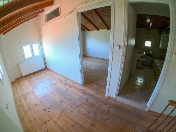 Image No.17-2 Bed Villa / Detached for sale