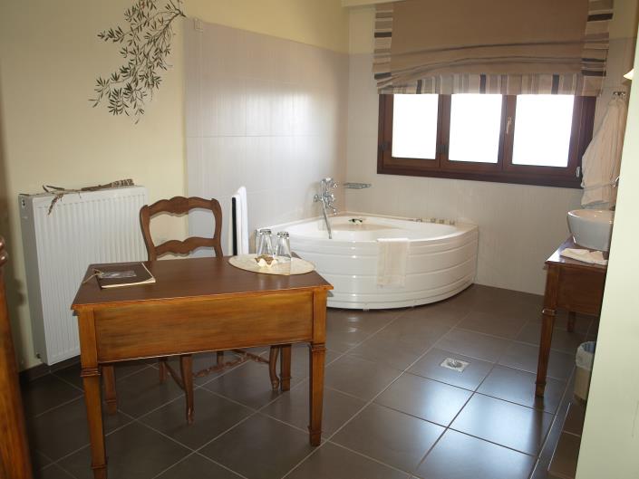 Image No.14-30 Bed Hotel for sale