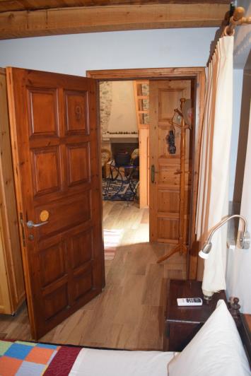 Image No.6-2 Bed House for sale