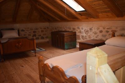 Real-Estate-982--12-