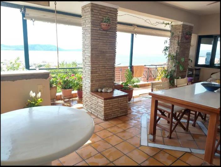 Image No.2-Maison de 5 chambres à vendre à Pylos