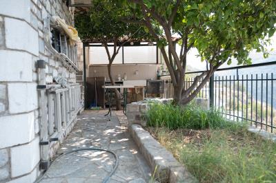 Real-Estate-1002--3-