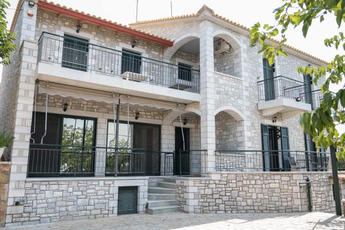 Image No.2-Villa for sale