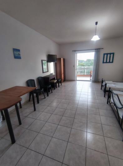 Image No.10-10 Bed Hotel for sale