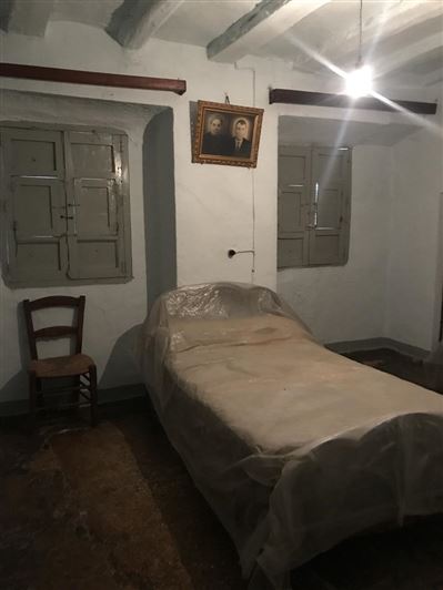 Image No.5-3 Bed Property for sale