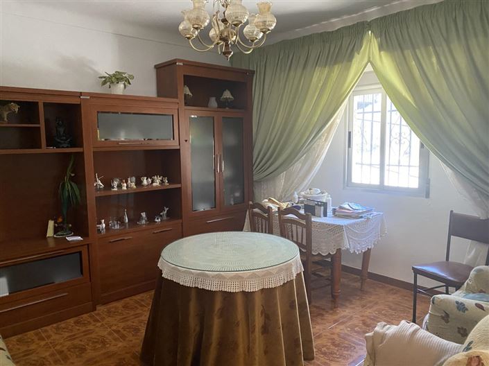 Image No.13-6 Bed Property for sale