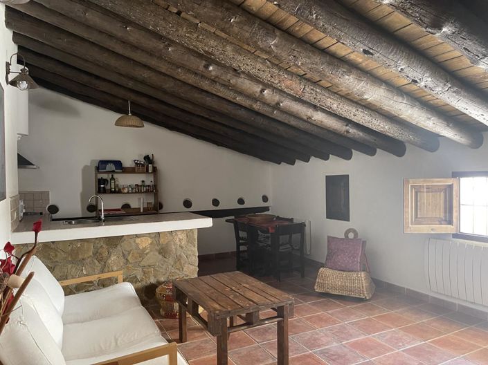 Image No.28-11 Bed Property for sale