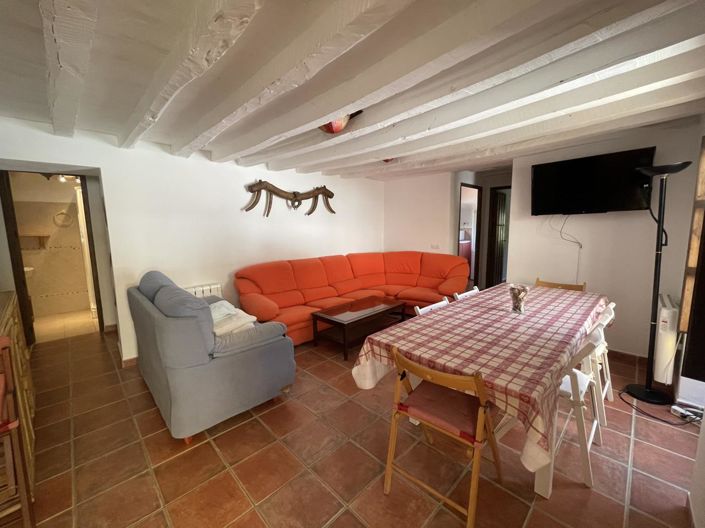 Image No.37-11 Bed Property for sale