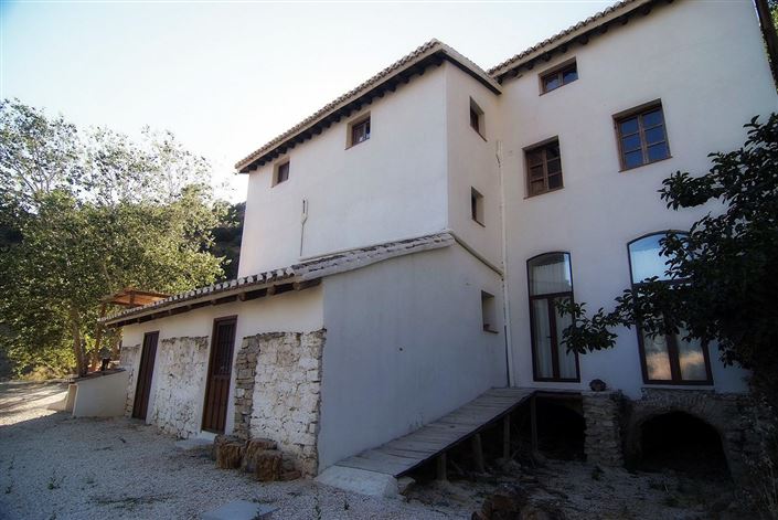 Image No.57-11 Bed Property for sale